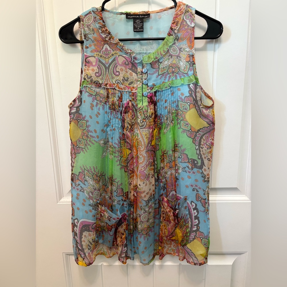 Marina Luna colorful Paisley Sleeveless Blouse. Woman’s Size Medium.